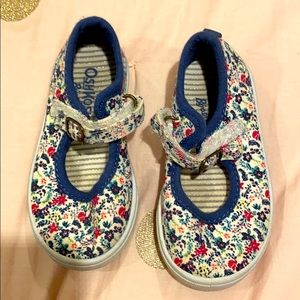 Very comfortable & easy to put on with Velcro